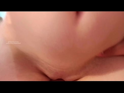 ❤️ Cysgu yn ystafell fy chwaer a dyna sut wnes i ddeffro ❤ Just porn wrthon ni ️❤