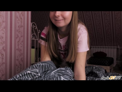 ❤️ Mae Blondie yn Sugno ei BFF yn Ddwfn ac yn Cael Cum Yn Ei Cheg ❤ Just porn wrthon ni ️❤